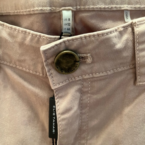 Elie Tahari tan jeans, side zip at bottom leg. - Picture 5 of 7